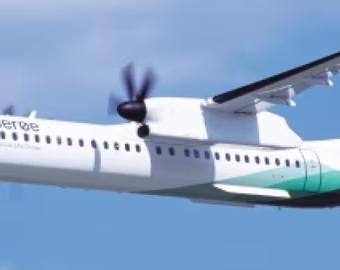 Wideroe commits to AMOS